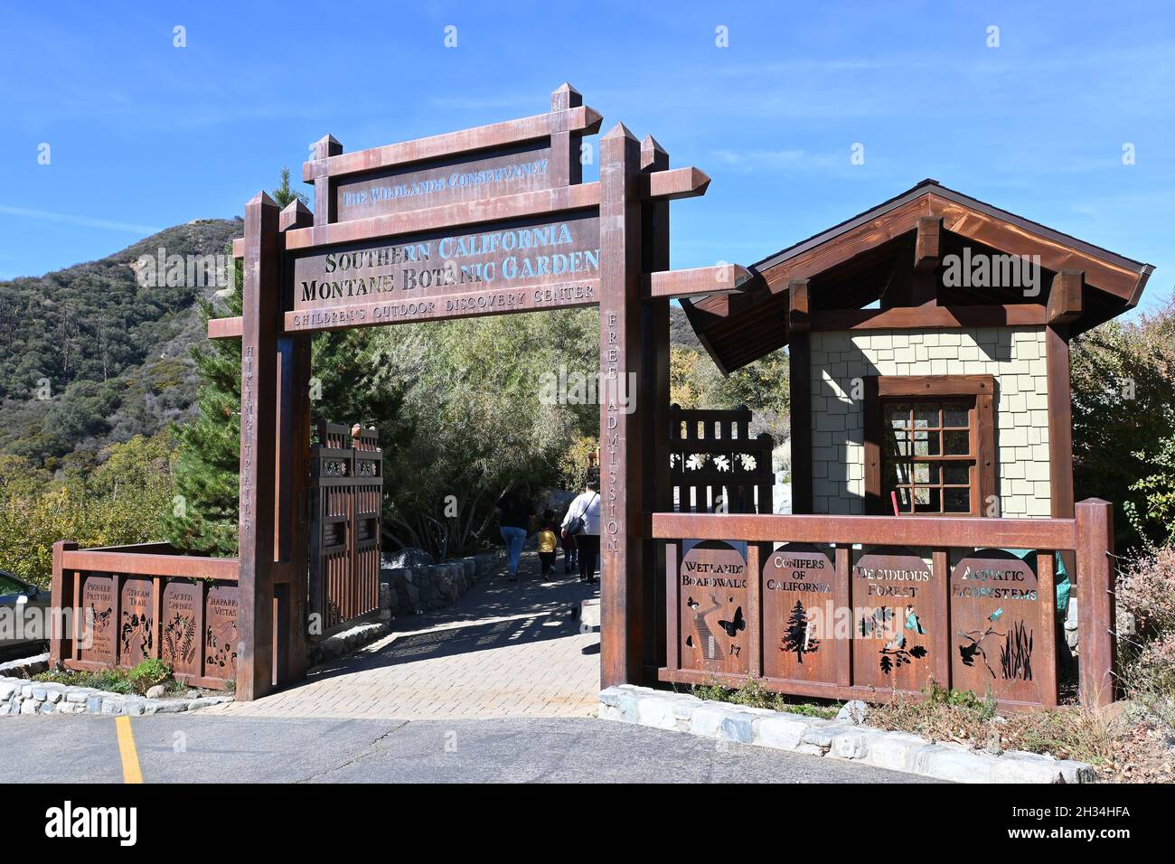 OAK GLEN, CALIFORNIA - 21 Oct 2021: Ingresso alla riserva Wildlands Conservancy Oak Glen, situata ai piedi delle montagne di San Bernardino. Foto Stock