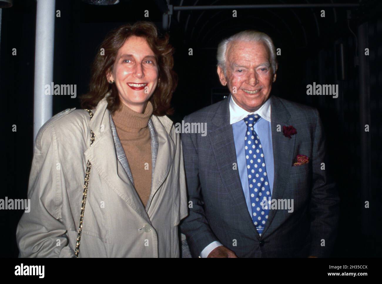 Douglas Fairbanks Jr. Nd moglie vera Shelton Circa 1990 credito: Ralph Dominguez/MediaPunch Foto Stock