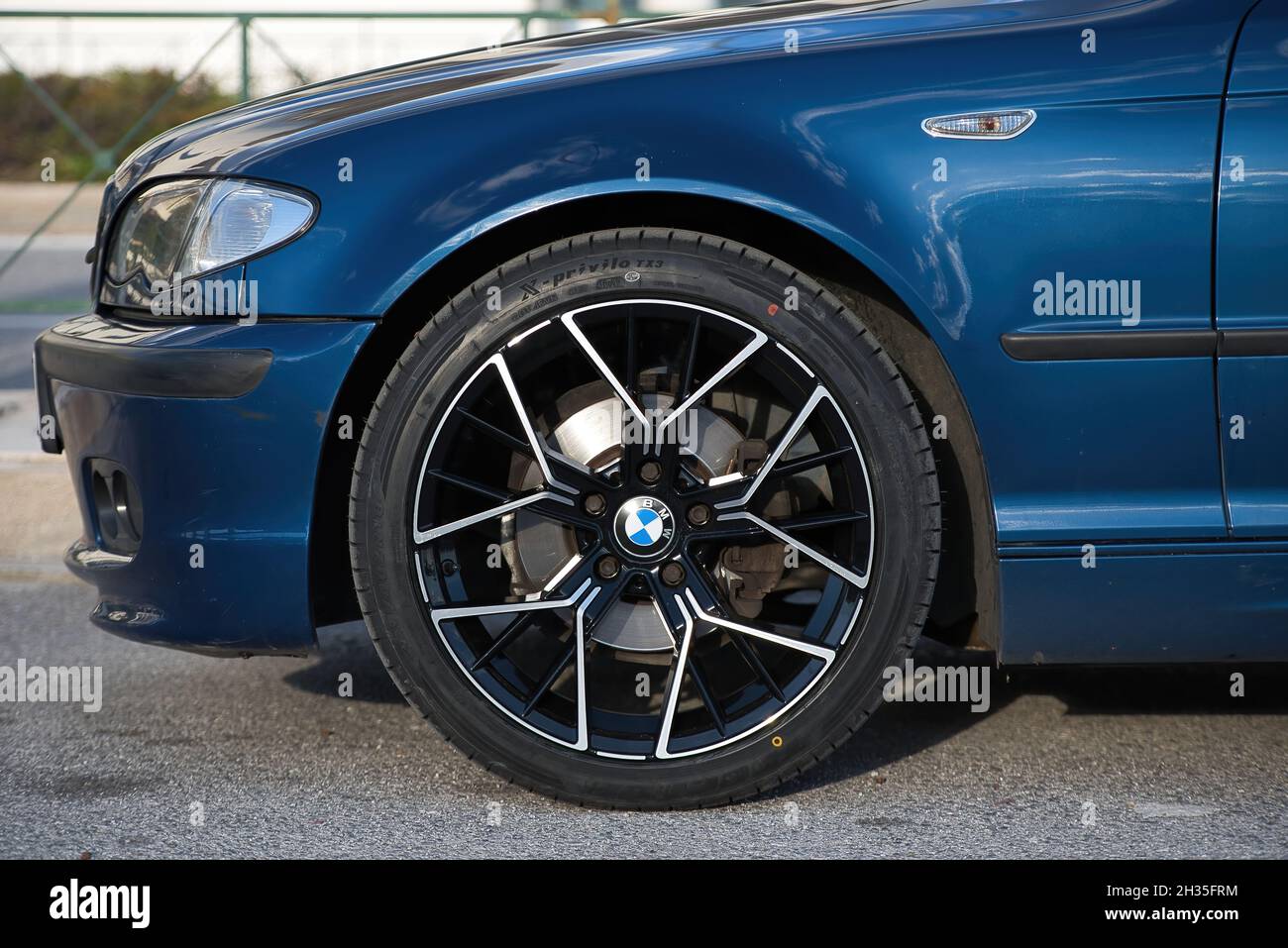 BMW E46 M3 con nuovi cerchi in lega. Volos, Grecia Foto stock - Alamy