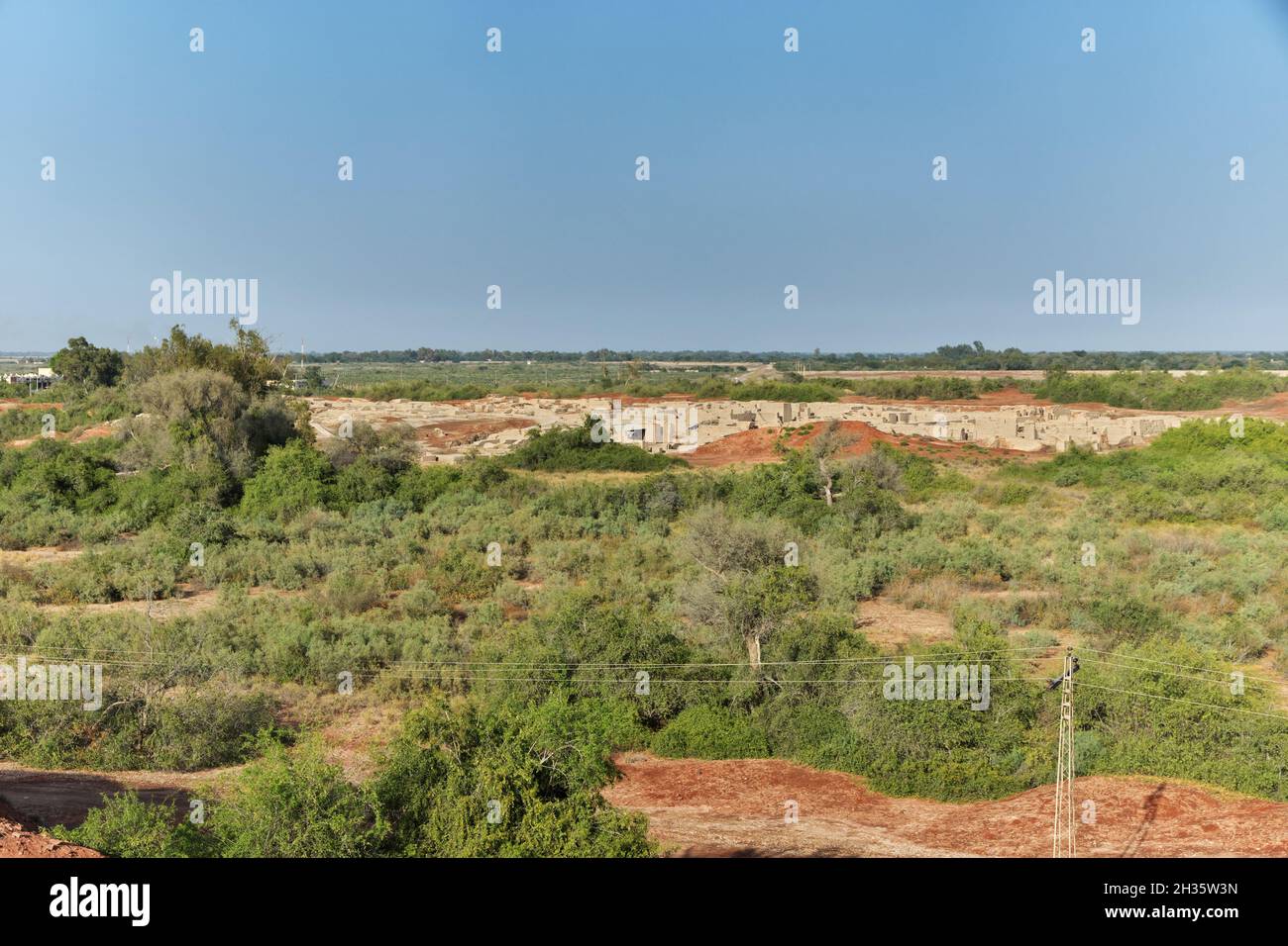 Rovine di Mohenjo daro vicino fiume Indus nel distretto di Larkana, Sindh, Pakistan Foto Stock