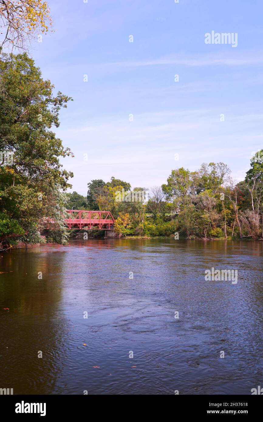 Vista angolare inferiore del ponte di Darden a South Bend, IN Foto Stock