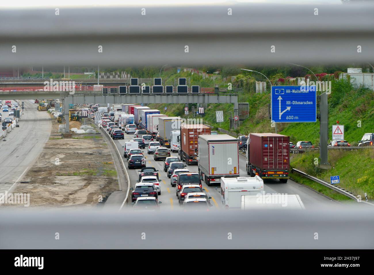 Traffico Jam sulla Autobahn 7 vicino al Elbtunnel ad Amburgo, Germania Foto Stock