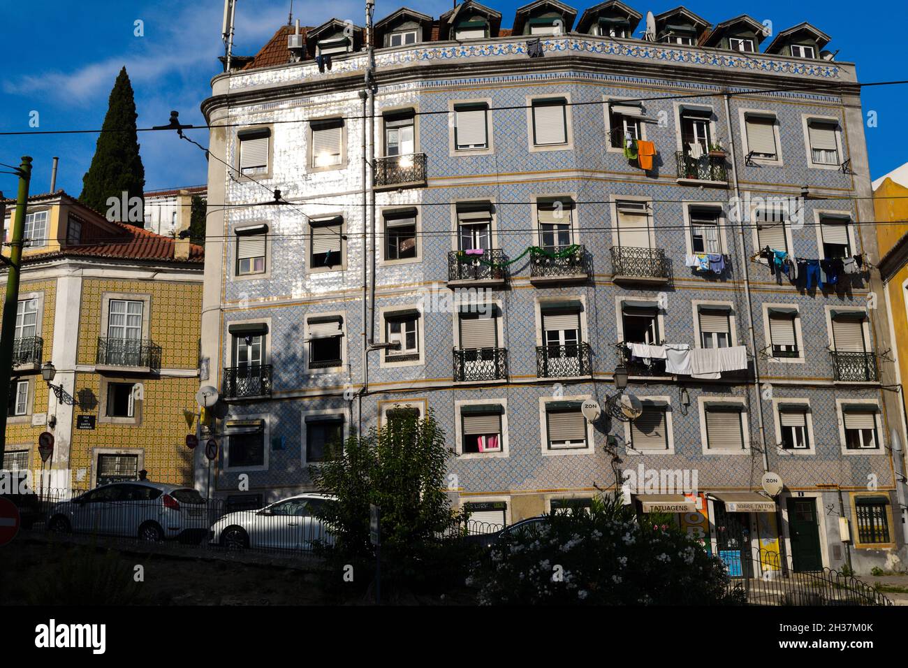 Edificio piastrellato a Lisbona Foto Stock