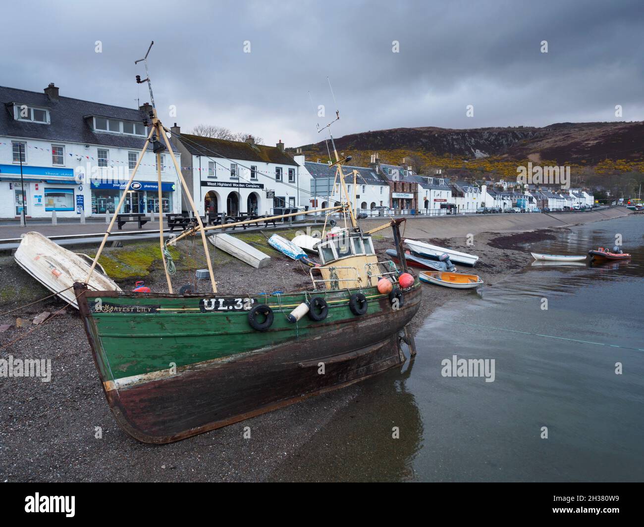 Boats and Loch Broroom, Ullapool, Wester Ross, Foto Stock