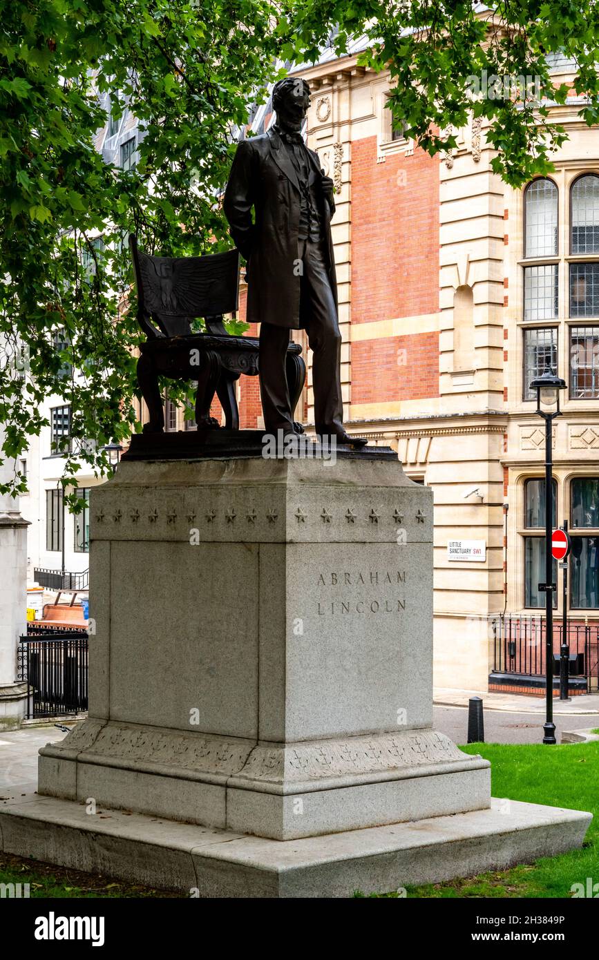 La Statua di Abraham Lincoln, Piazza del Parlamento, Londra, Regno Unito. Foto Stock