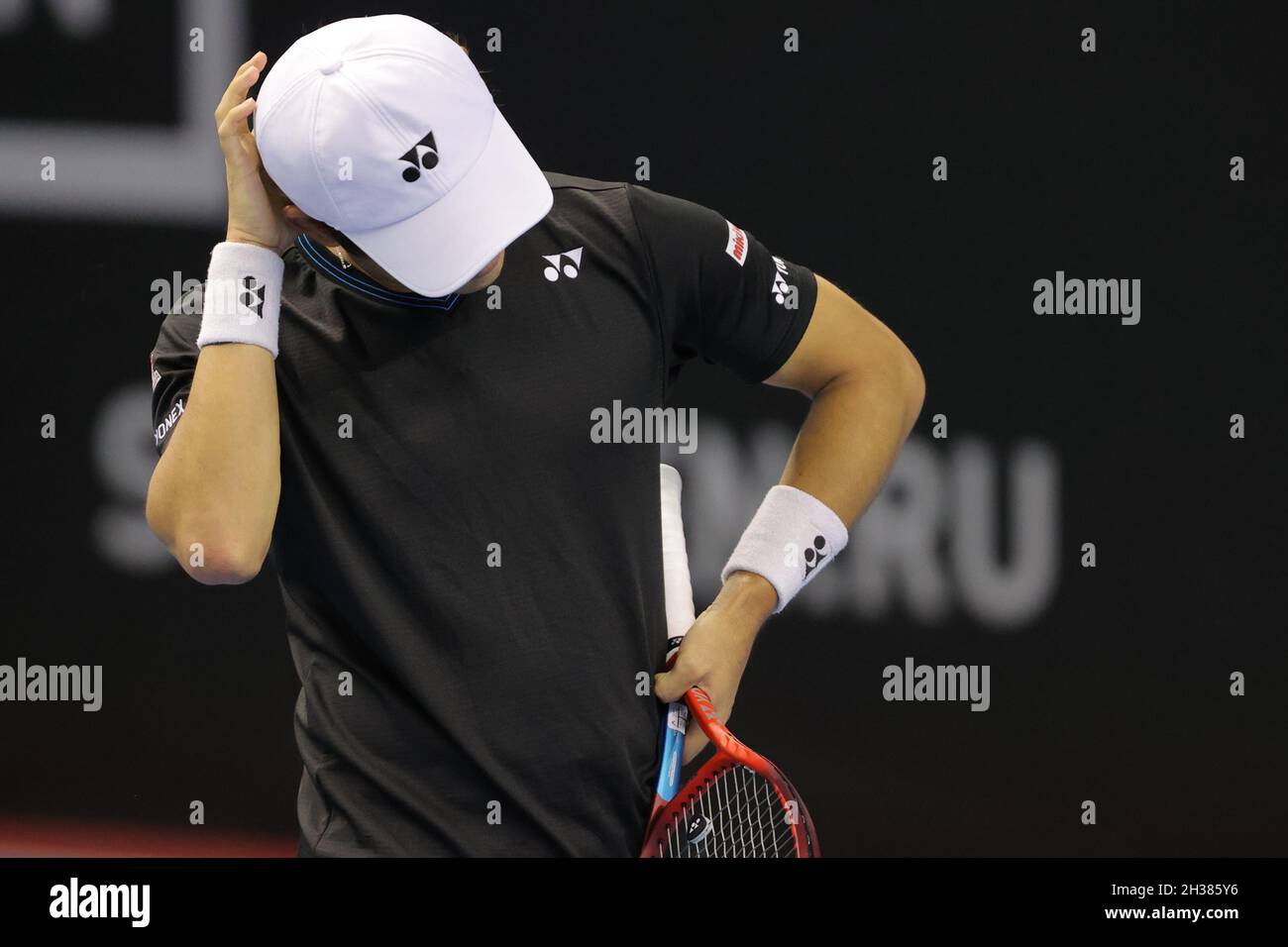 SAN PIETROBURGO, RUSSIA - OTTOBRE 26: Yoshihito Nishioka durante il San Pietroburgo Open 2021 alla Sibur Arena il 26 Ottobre 2021 a San Pietroburgo, Russia (Foto di Anatoliy Medved/Orange Pictures) Foto Stock