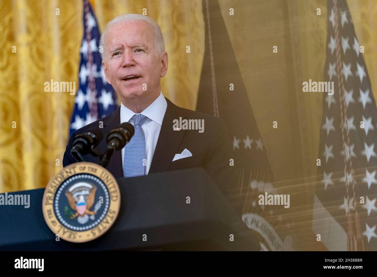 Washington, Stati Uniti d'America. 29 luglio 2021. Il presidente degli Stati Uniti Joe Biden consegna le osservazioni sul COVID-19 e l'economia dalla stanza orientale della Casa Bianca, 29 luglio 2021 a Washington, D.C. accreditamento: Erin Scott/Casa Bianca Foto/Alamy Live News Foto Stock