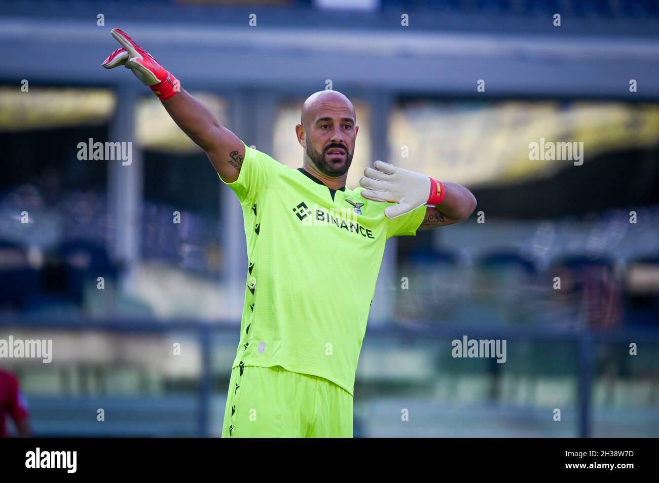 Verona, Italia. 24 ottobre 2021. Pepe Reina (Lazio) ritratto gesti durante Hellas Verona FC vs SS Lazio, Campionato Italiano di calcio A partita a Verona, Italia, Ottobre 24 2021 Credit: Independent Photo Agency/Alamy Live News Foto Stock