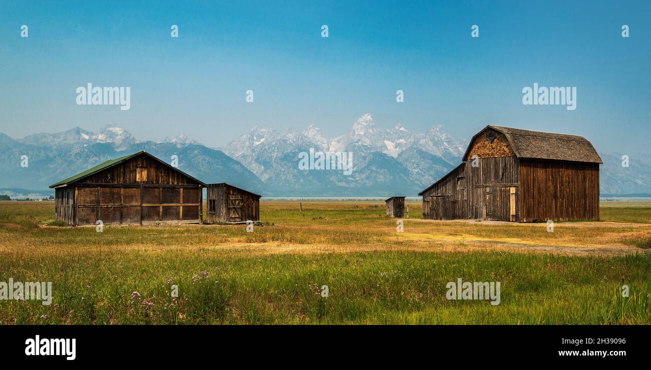 Barn on Mormon Row, Early Settlement Structures, Jackson Hole Valley, Grand Teton National Park, Wyoming Foto Stock