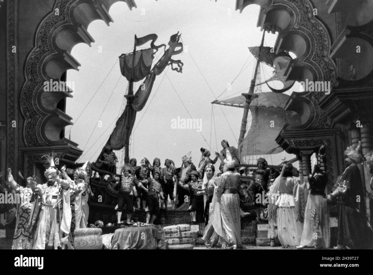 Aufführung im Opernhaus nella Rom; Italien 1940er Jahre. Prestazioni nell'opera di Roma; Italia 1940s. Foto Stock