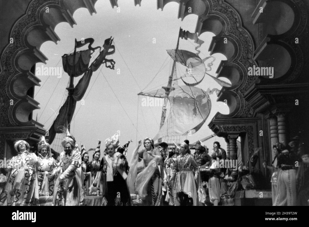 Aufführung im Opernhaus nella Rom; Italien 1940er Jahre. Prestazioni nell'opera di Roma; Italia 1940s. Foto Stock