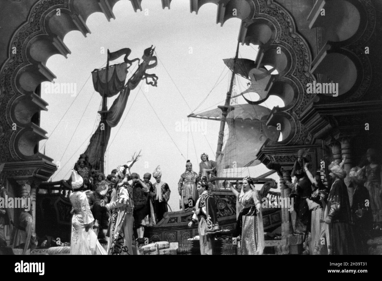 Aufführung im Opernhaus nella Rom; Italien 1940er Jahre. Prestazioni nell'opera di Roma; Italia 1940s. Foto Stock