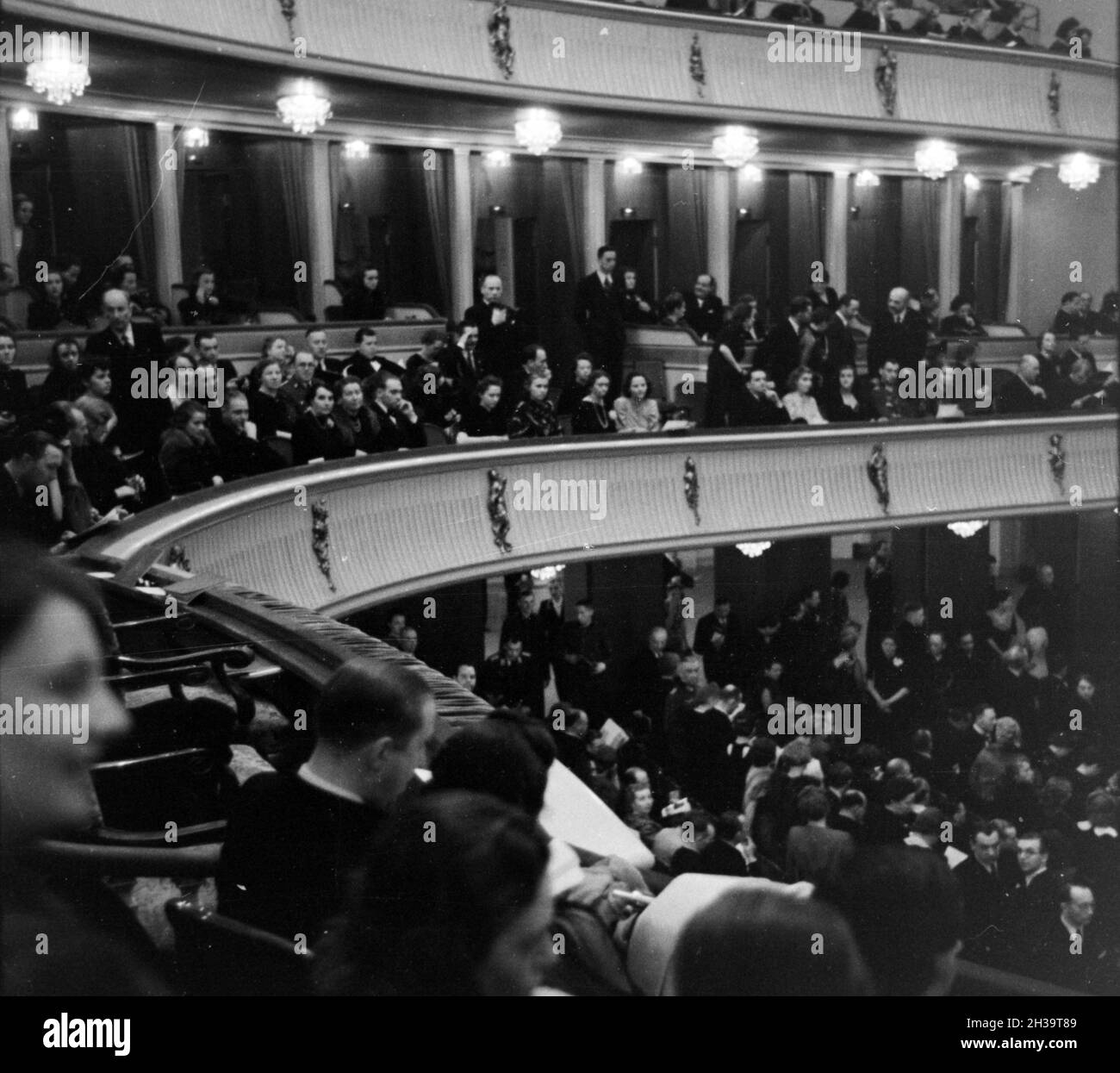 Aufführung im Opernhaus nella Rom; Italien 1940er Jahre. Prestazioni nell'opera di Roma; Italia 1940s. Foto Stock