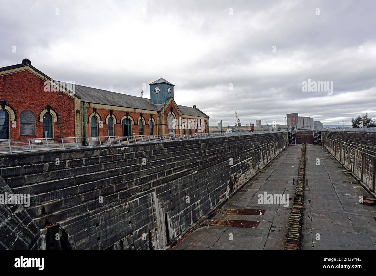 Titanic secco bacino e pompa edificio casa. Ottobre 2018, Belfast, Irlanda del Nord Foto Stock