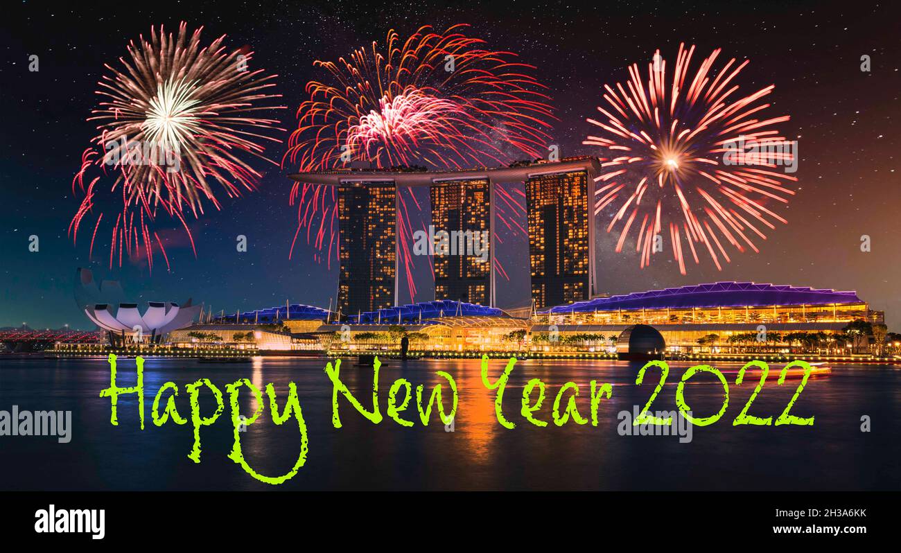 I fuochi d'artificio durante la vigilia di Capodanno 2022 a Singapore Foto Stock