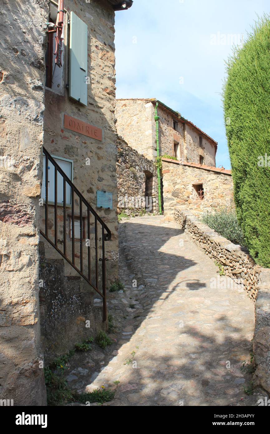 Francia, Village de Castelnou en Occitanie Foto Stock