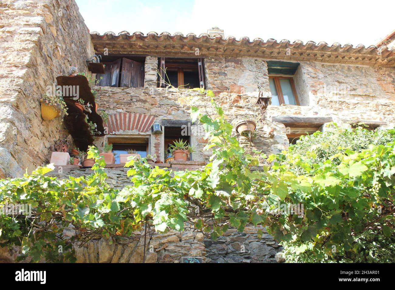 Francia, Village de Castelnou en Occitanie Foto Stock