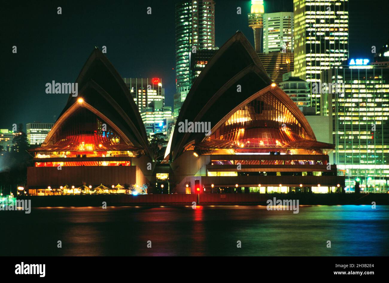 Australia. Nuovo Galles del Sud. Sydney. Teatro dell'Opera. Vista notturna. Foto Stock