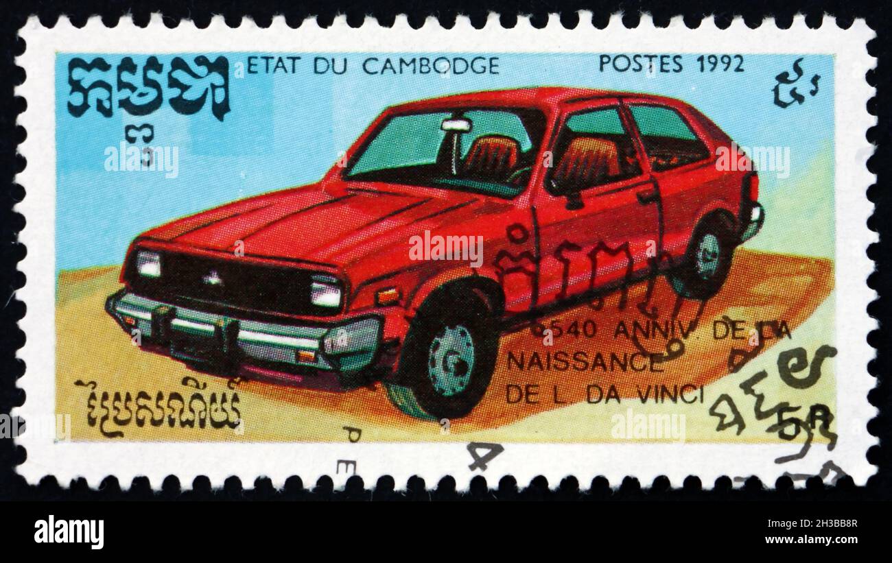CAMBOGIA - CIRCA 1992: Un timbro stampato in Cambogia mostra l'automobile, circa 1992 Foto Stock