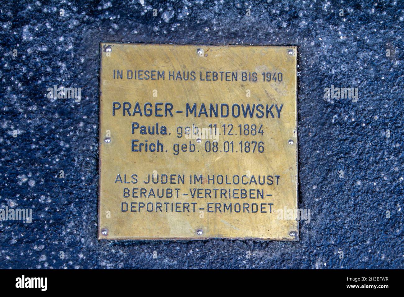 Vienna, Austria, 23 luglio 2021. Paula ed Erich Prager-Mandowsky sono fuggiti da Vienna a Budapest, vittime dell'Olocausto, e probabilmente sono stati deportati Foto Stock