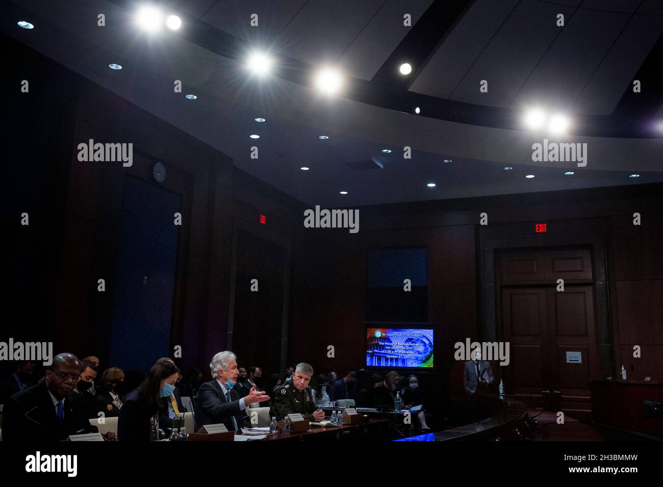 Washington, Vereinigte Staaten. 27 ottobre 2021. William Burns, Direttore, Central Intelligence Agency, appare durante la Camera permanente Select Committee on Intelligence Eudiing âDiversity, Equity, Inclusion and Accessibility in the Intelligence Community: An Enduring Mission Imperativeâ al Campidoglio degli Stati Uniti a Washington, DC, Mercoledì, 27 ottobre 2010. Credit: Rod Lammey/CNP/dpa/Alamy Live News Foto Stock