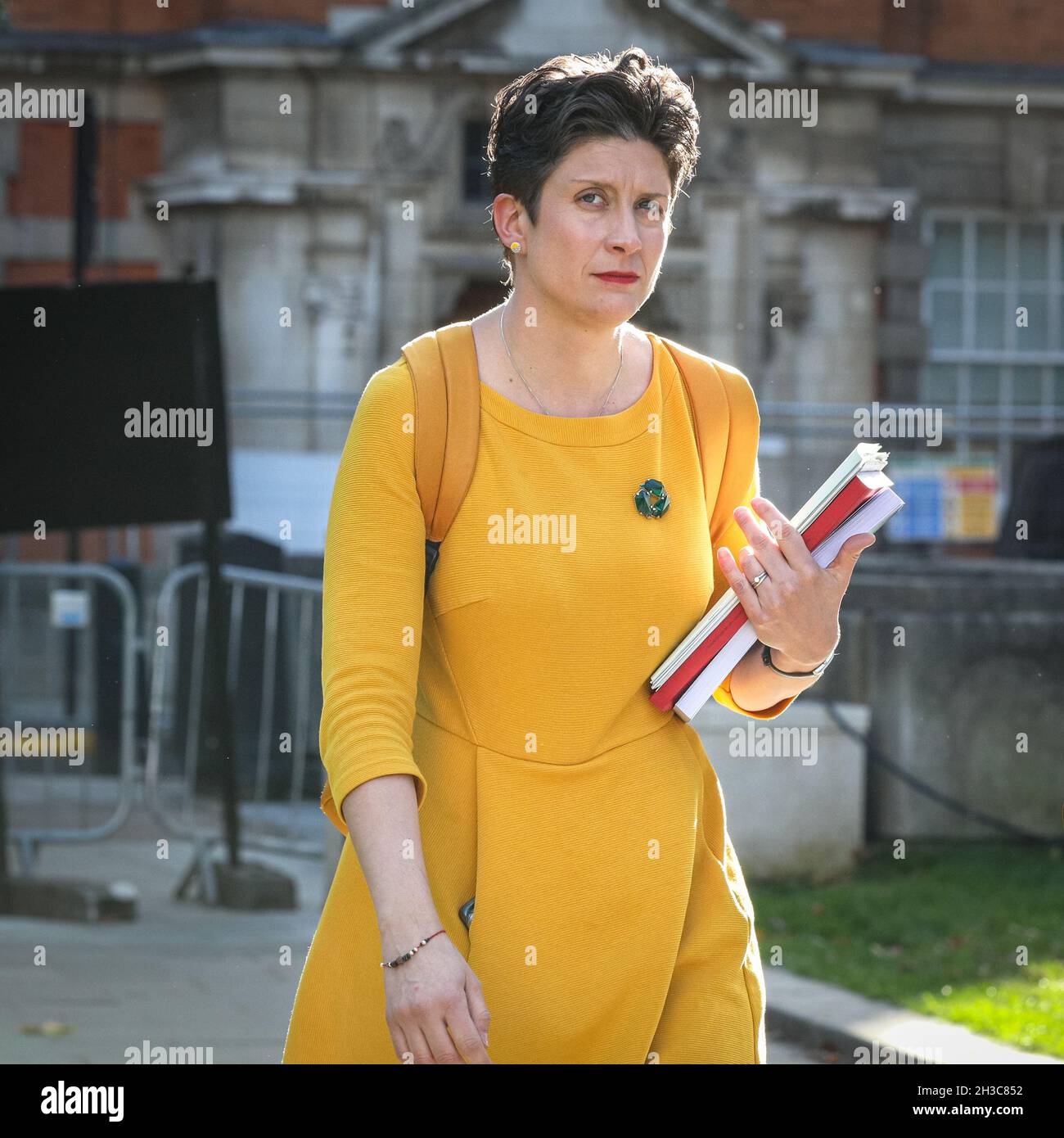 Westminster, Londra, Regno Unito. 27 ottobre 2021. Alison Thewliss, MP, Scottish National Party (SNP) a Westminster oggi. Credit: Imagplotter/Alamy Live News Foto Stock