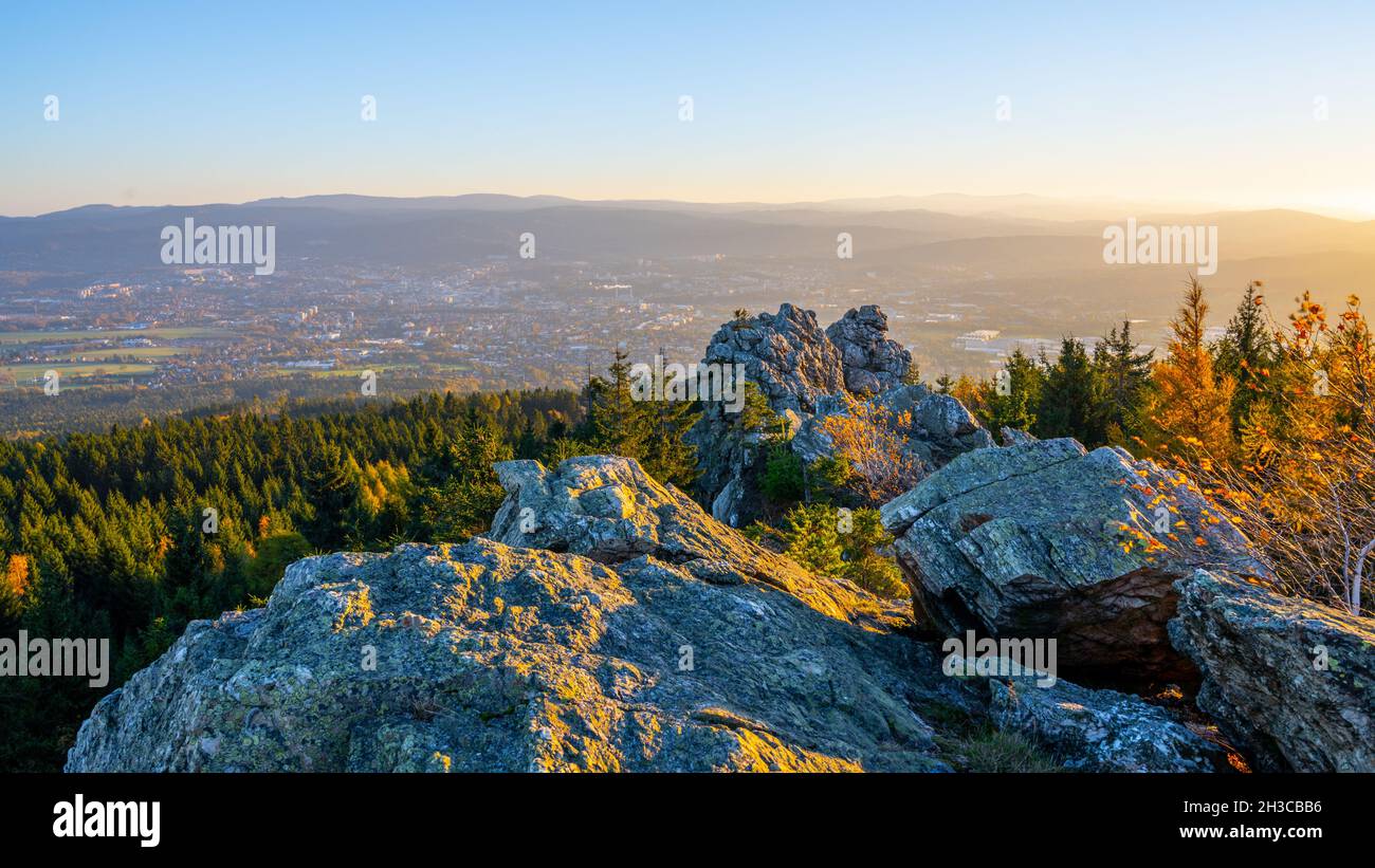 Formazione rocciosa al tramonto del mattino Foto Stock