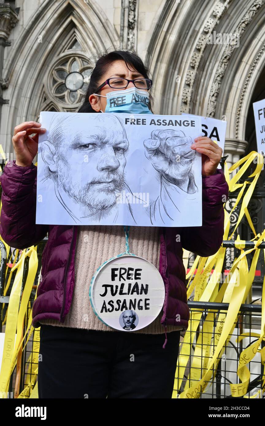Libera Julian Assange protesta. Udienza di appello finale, le corti reali di giustizia, lo Strand, Londra. REGNO UNITO Foto Stock