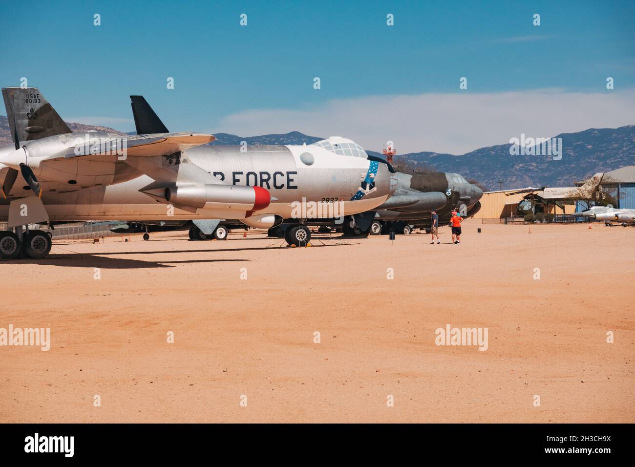 Una collezione di aerei militari ritirati al Pima Air & Space Museum, Arizona, USA Foto Stock