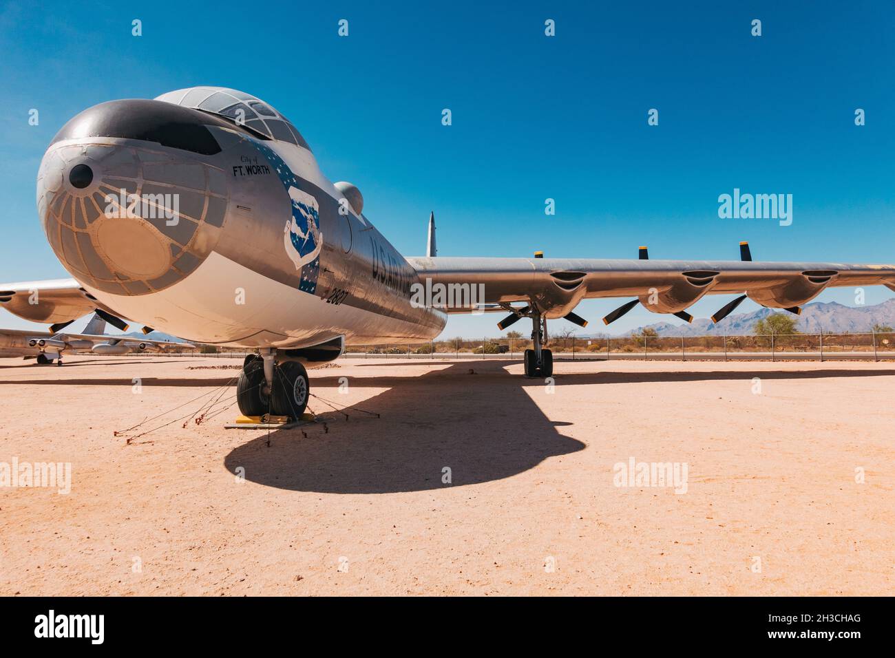 Un pensionato Convair B-36 Peacemaker al Pima Air & Space Museum, Arizona, USA. Si tratta del più grande velivolo a pistone prodotto in serie mai costruito Foto Stock