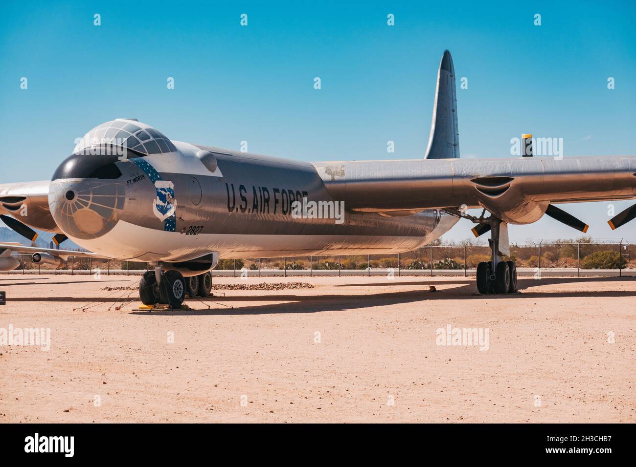 Un pensionato Convair B-36 Peacemaker al Pima Air & Space Museum, Arizona, USA. Si tratta del più grande velivolo a pistone prodotto in serie mai costruito Foto Stock