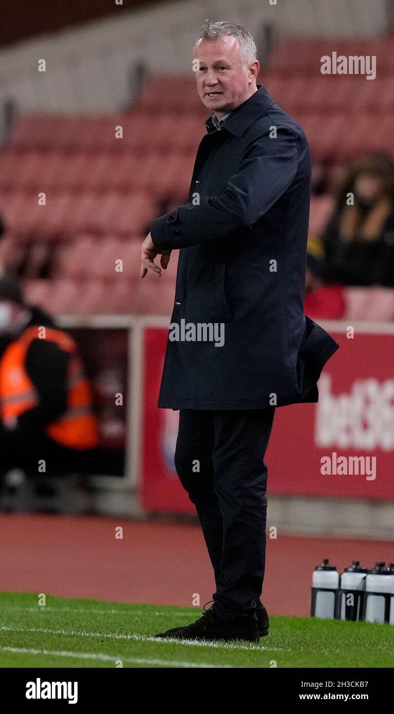 Stoke, Inghilterra, 27 ottobre 2021. Michael o'Neill manager di Stoke City durante la partita della Carabao Cup allo stadio Bet365 di Stoke. Il credito d'immagine dovrebbe leggere: Andrew Yates / Sportimage Foto Stock