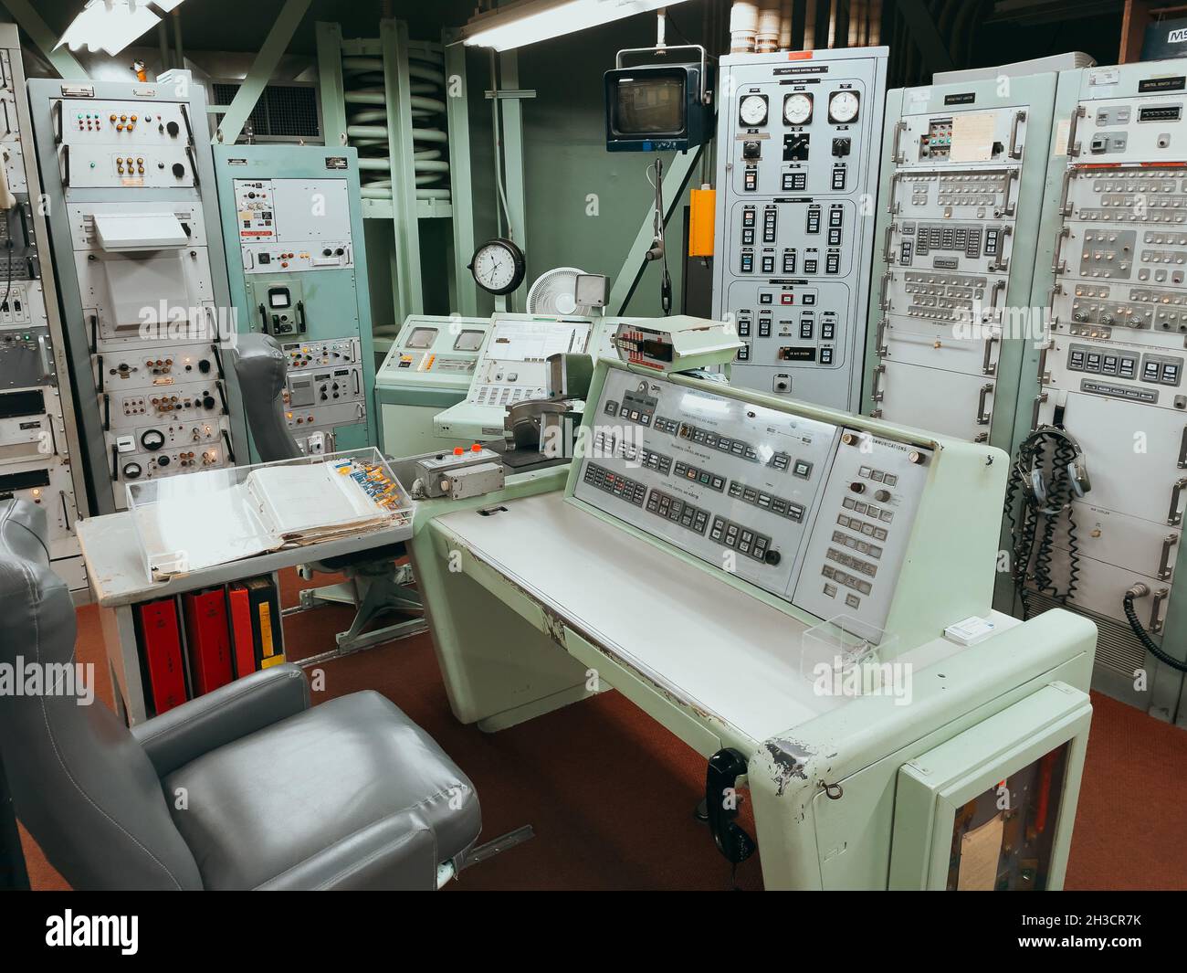 La sala di controllo all'interno di un silo missilistico nucleare Titan a Tucson, AZ, conservato nel suo stato originale dalla disattivazione nel 1984 Foto Stock
