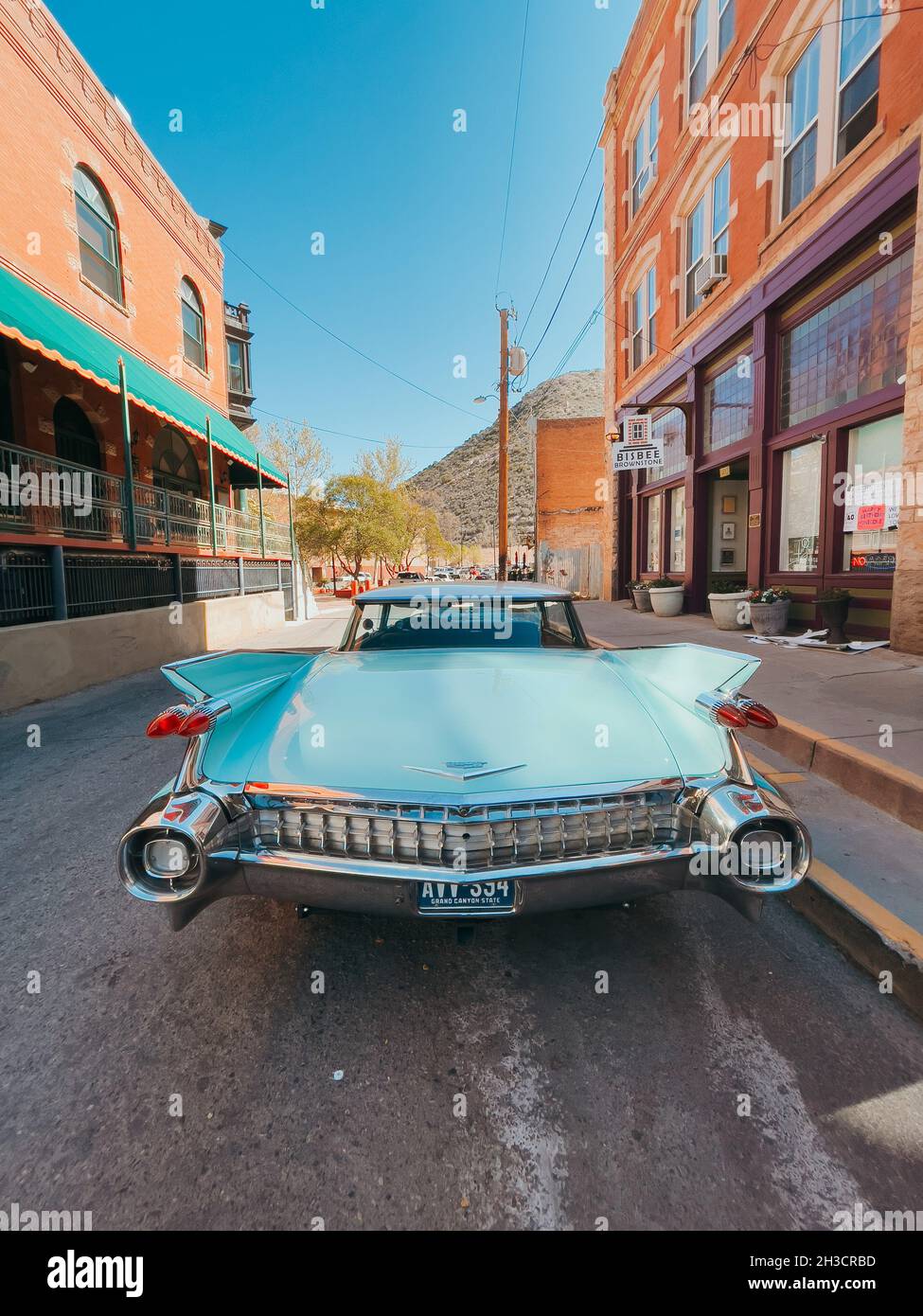 A Cadillac de Ville 1959 parcheggiato nella storica città mineraria di Bisbee, Arizona Foto Stock