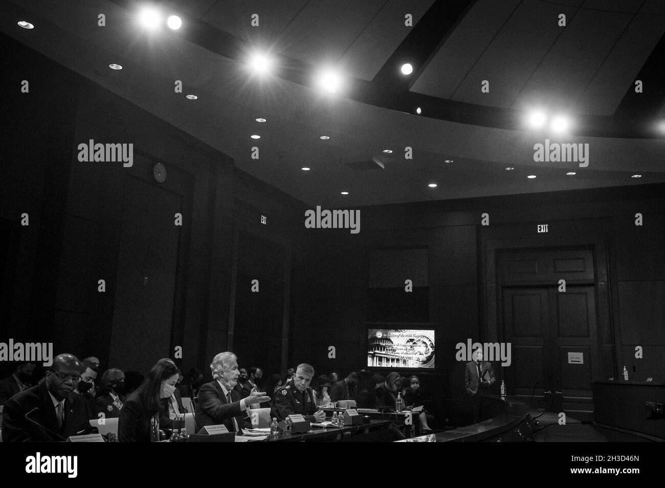 William Burns, Direttore, Central Intelligence Agency, appare durante la Camera Permanent Select Committee on Intelligence Eudiing âDiversity, Equity, Inclusion and Accessibility in the Intelligence Community: An Enduring Mission Imperativeâ al Campidoglio degli Stati Uniti a Washington, DC, USA, Mercoledì, Ottobre 27, 2010. Foto di Rod Lammey/CNP/ABACAPRESS.COM Foto Stock