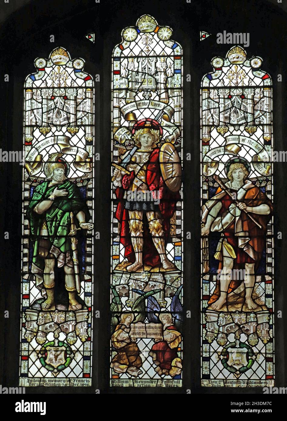Vetrata di Percy Bacon raffigurante Courage, Joshua & David; War Memorial del 1917; St Pega's Church, Peakirk, Northamptonshire Foto Stock