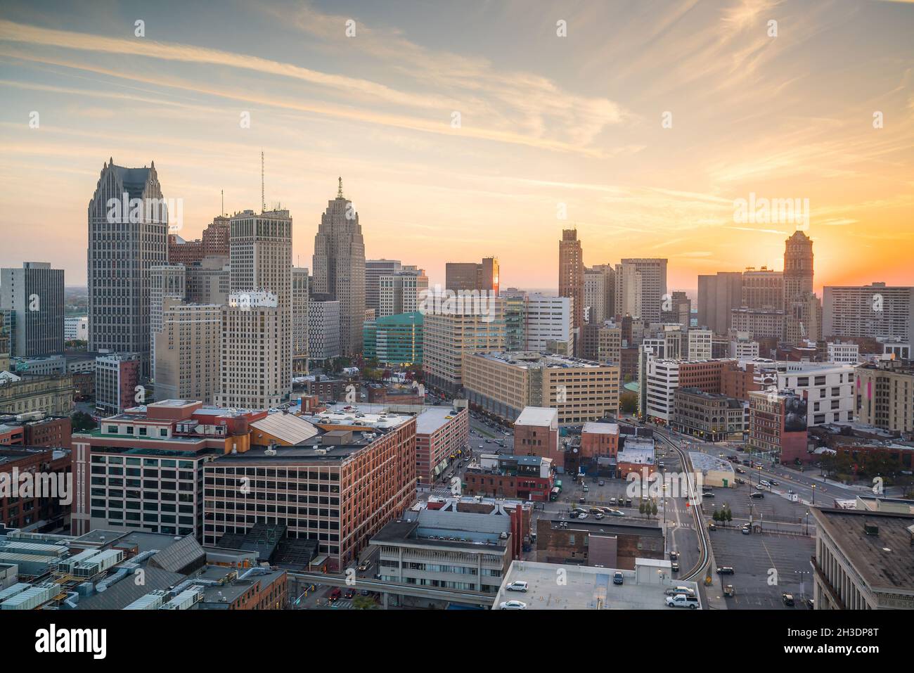 Vista aerea del centro di Detroit al crepuscolo nel Michigan USA Foto Stock