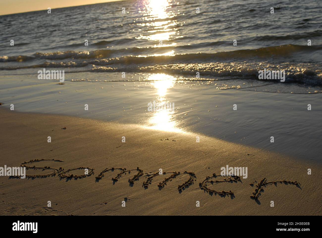 Scrivere 'Sammer' (estate) sulla spiaggia, Australia Foto Stock