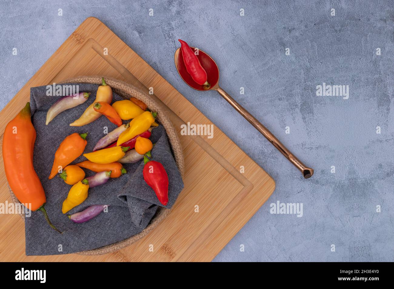Peperoncini peruviani di vari colori Foto Stock