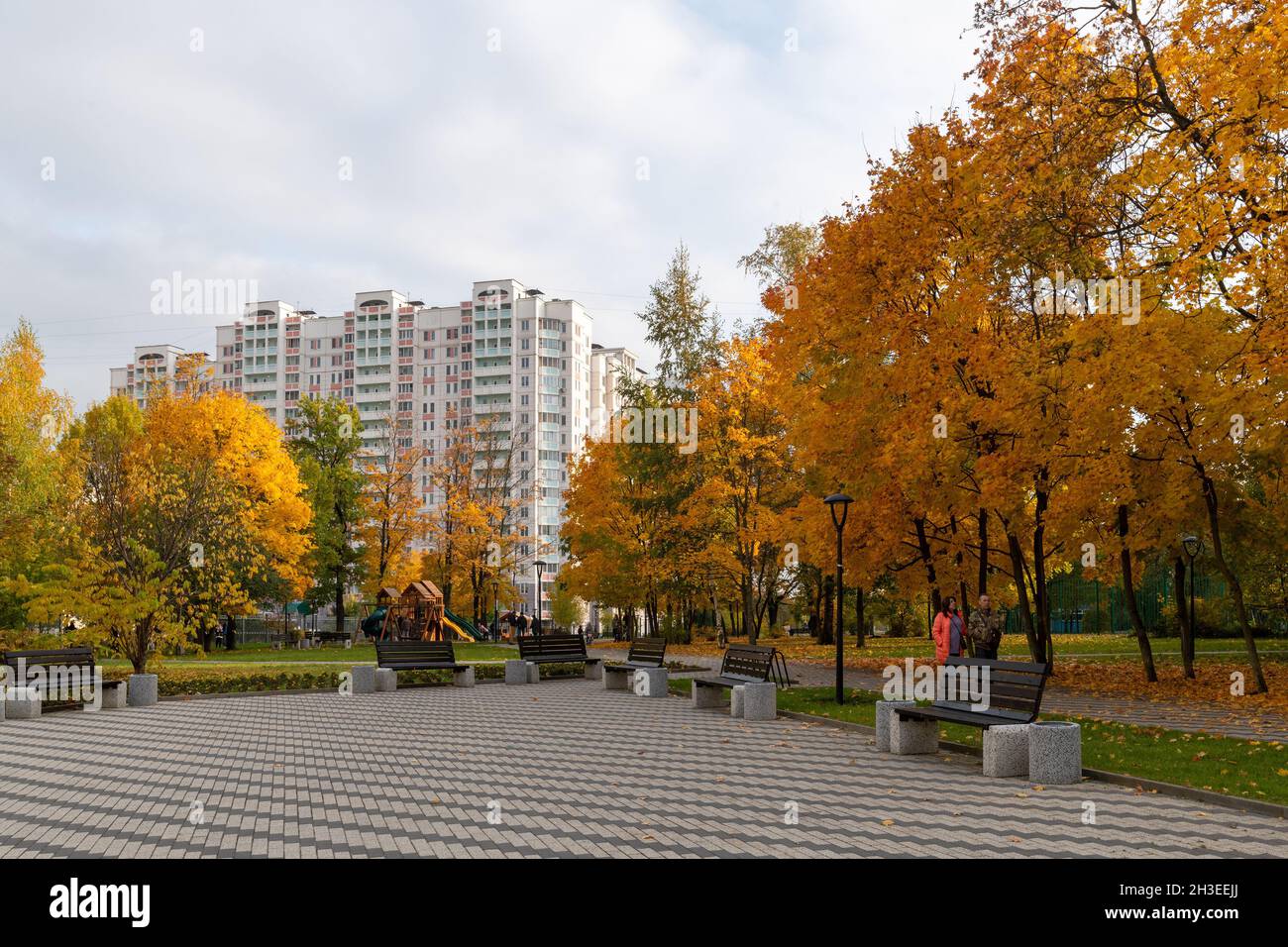 Mosca, Russia - 2 ottobre. 2021. L'autunno d'oro a Zelenograd Foto Stock