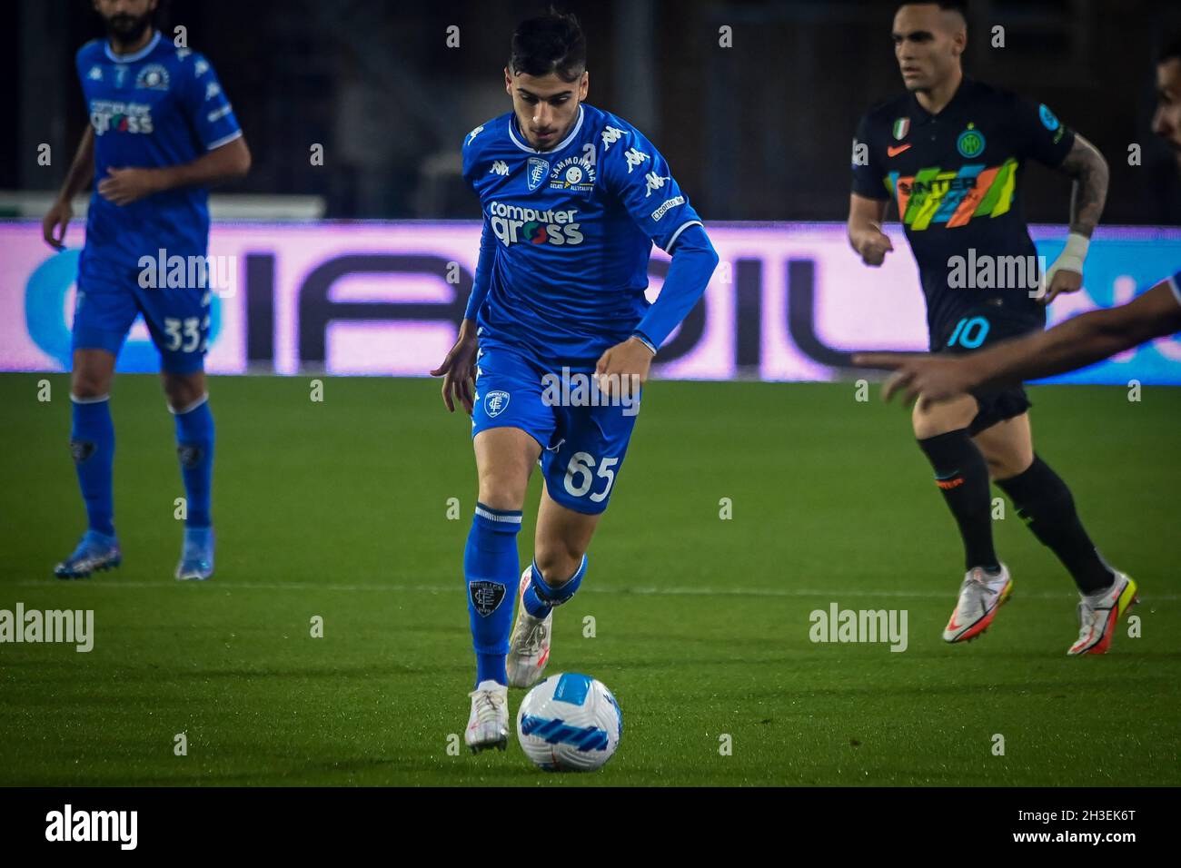 Stadio Carlo Castellani, Empoli, Italia, 27 ottobre 2021, Parisi Fabiano Empoli porta la palla durante Empoli FC vs Inter - FC Internazionale - Foto Stock