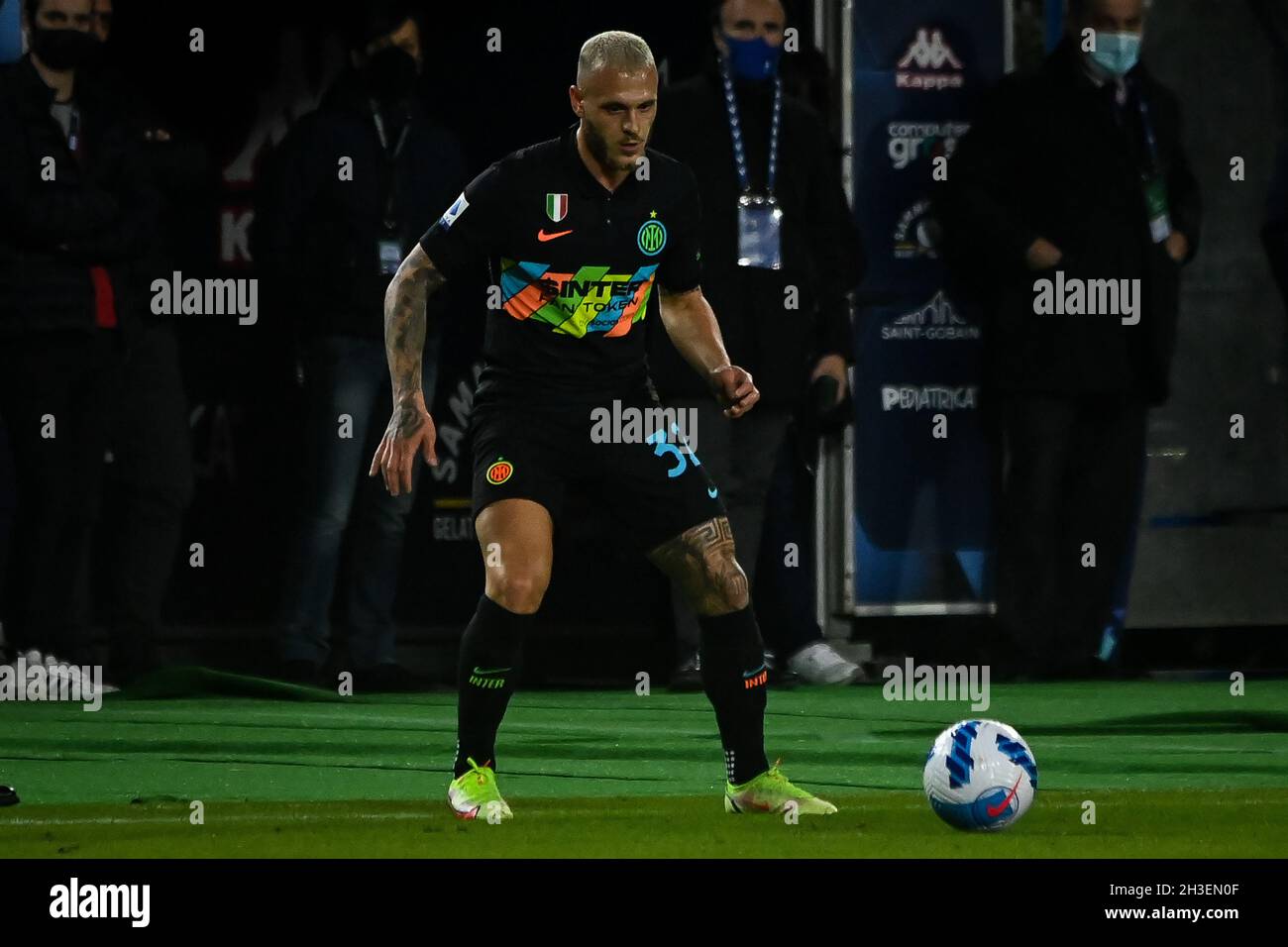 Stadio Carlo Castellani, Empoli, Italia, 27 ottobre 2021, DiMarco Federico (Inter) porta la palla durante Empoli FC vs Inter - FC Internazionale - Foto Stock