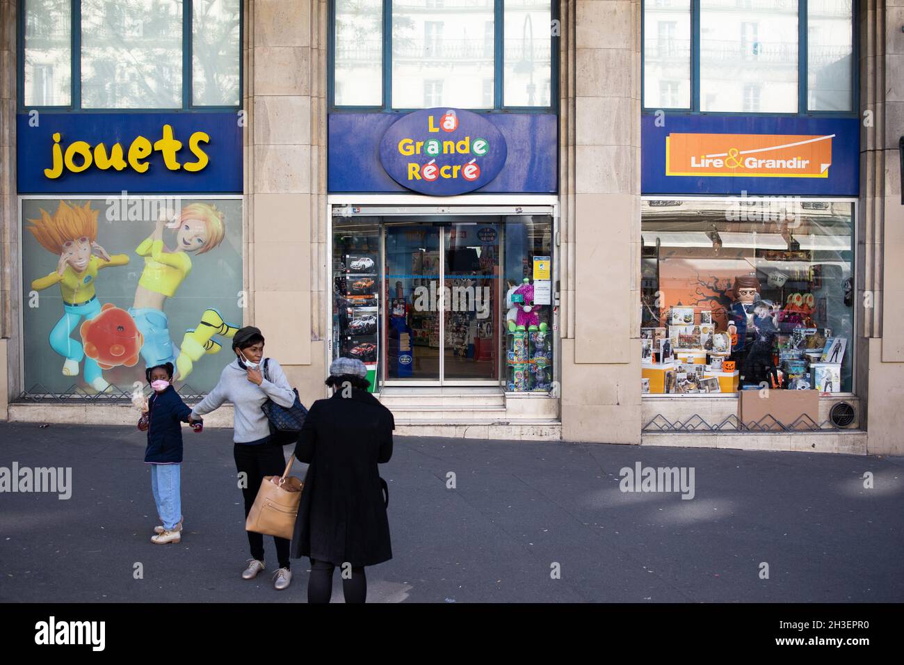 Negozio di giocattoli la Grande Recre sui Grands Boulevards all'inizio  della stagione natalizia. Parigi, Francia il 28 ottobre 2021. Foto di  Raffaello Lafargue/ABACAPRESS.COM Foto stock - Alamy