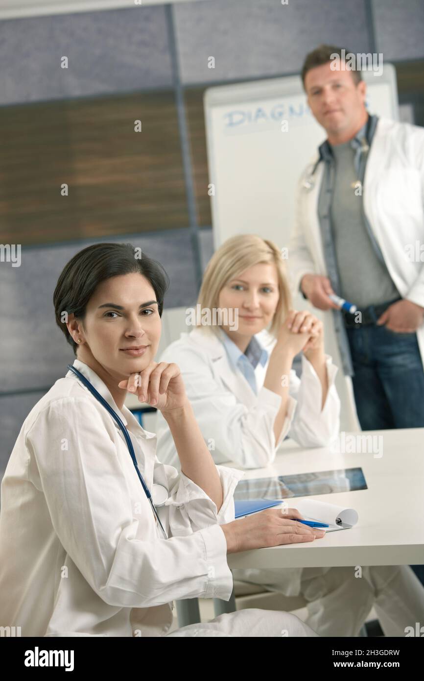 Ritratto di consulenza di team medico Foto Stock