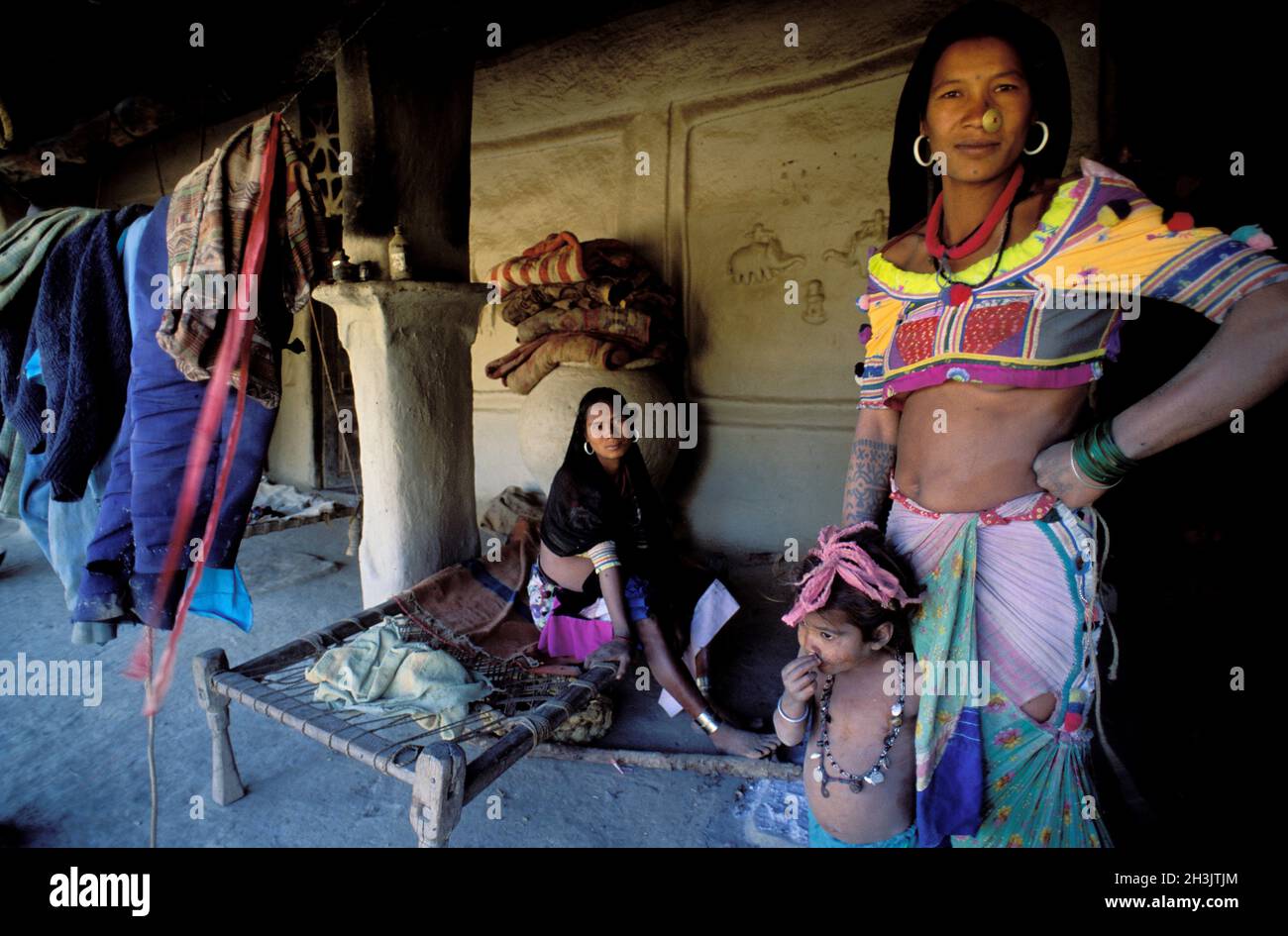 Nepal, zona Terai, gruppo etnico Rana Tharu Foto Stock