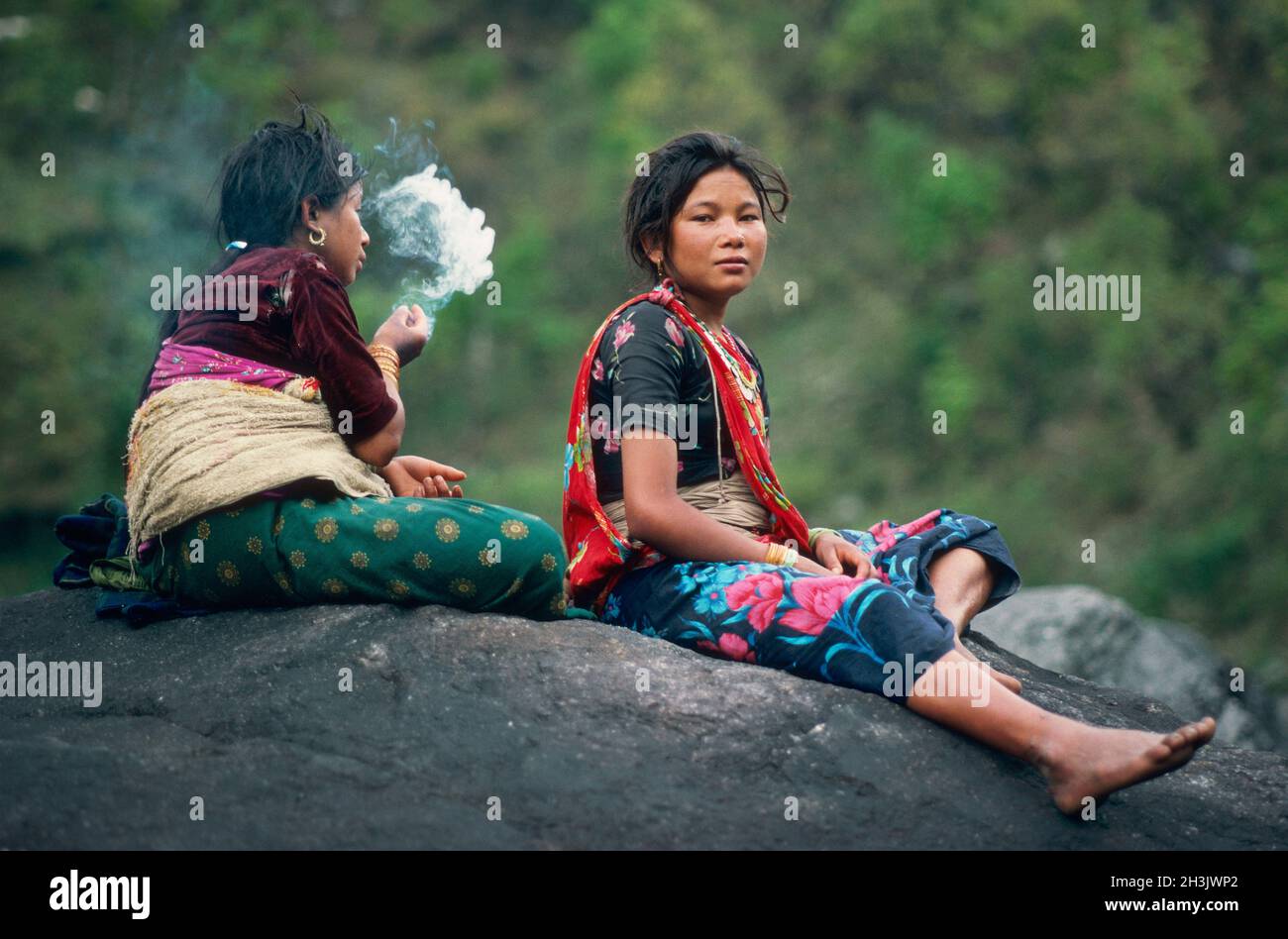 Nepal, Porter di Himalaya. Tamang gruppo etnico donne. Foto Stock