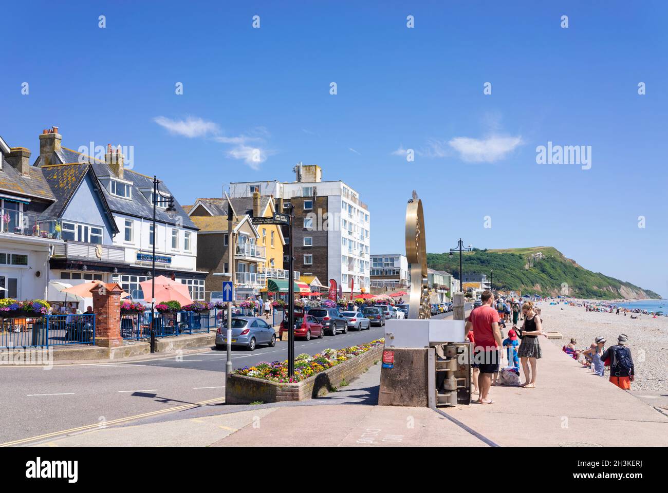 Seaton Esplanade o lungomare sulla strada della spiaggia Seaton Devon Inghilterra UK GB Europe Foto Stock