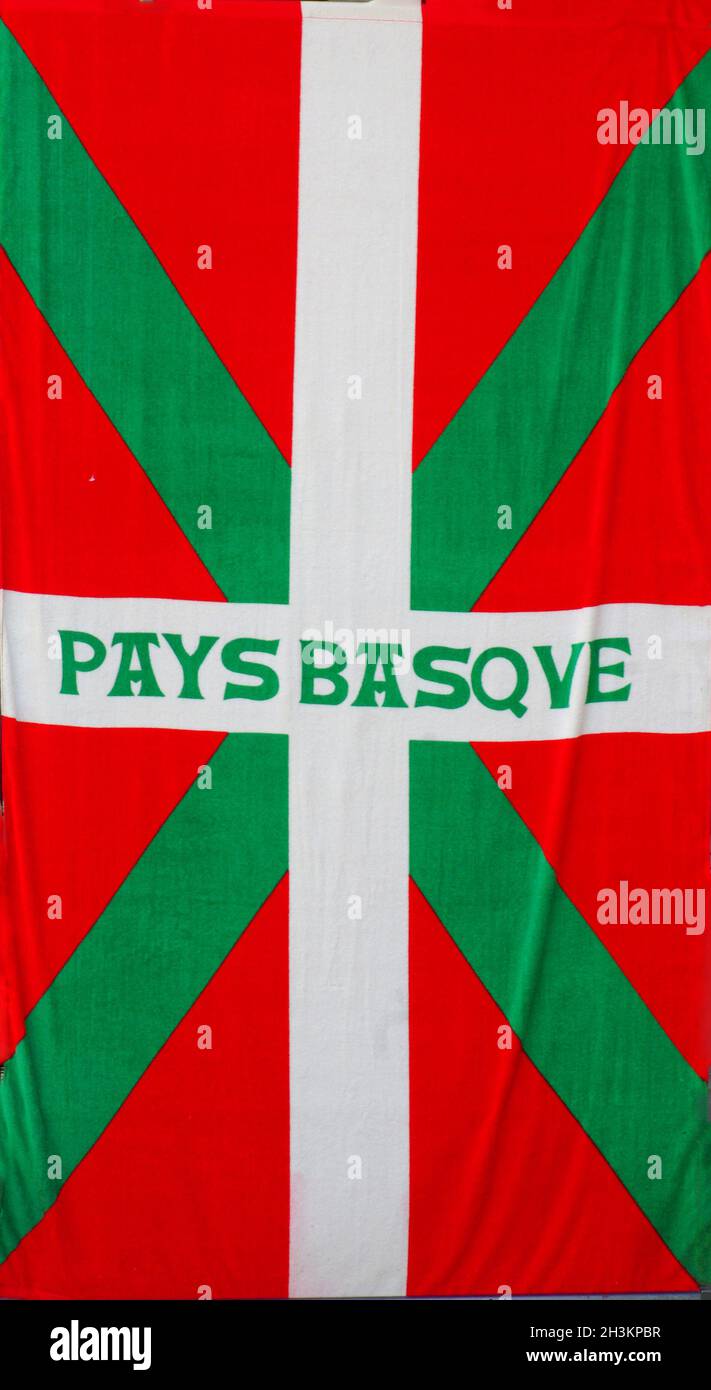 FRANCIA. PIRENEI ATLANTICI (64) PAESI BASCHI FRANCESI. BANDIERA BASCA Foto Stock