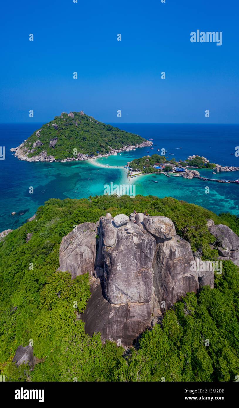 Vista aerea della splendida isola di Koh Nang Yuan in Thailandia Foto Stock