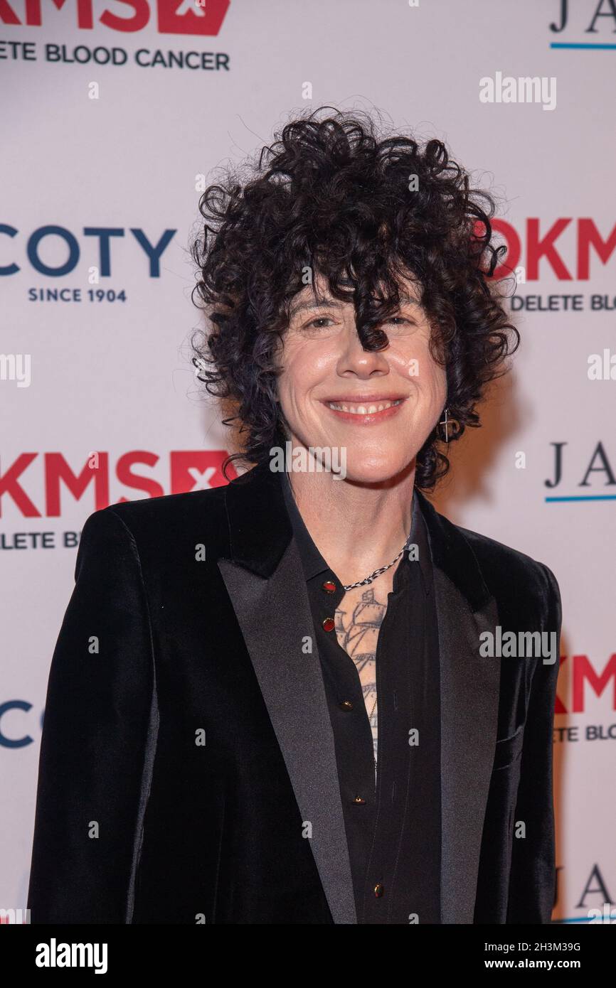 New York, Stati Uniti. 28 ottobre 2021. Laura Pergolizzi Ruffo, conosciuta professionalmente come LP, partecipa al DKMS 30th Anniversary Gala al Cipriani Wall Street a New York City. Credit: SOPA Images Limited/Alamy Live News Foto Stock